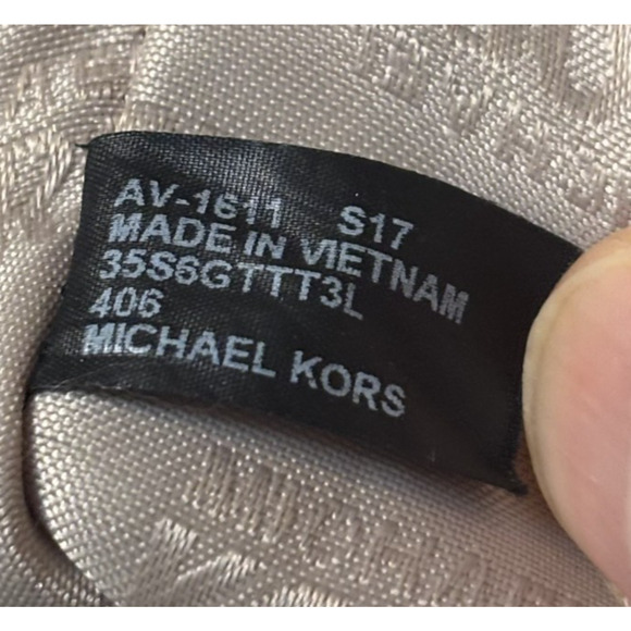 Michael Kors Navy Tote Work Bag Flap Front Pocket AV-1611 Corpcore Minimalist - Picture 3 of 16